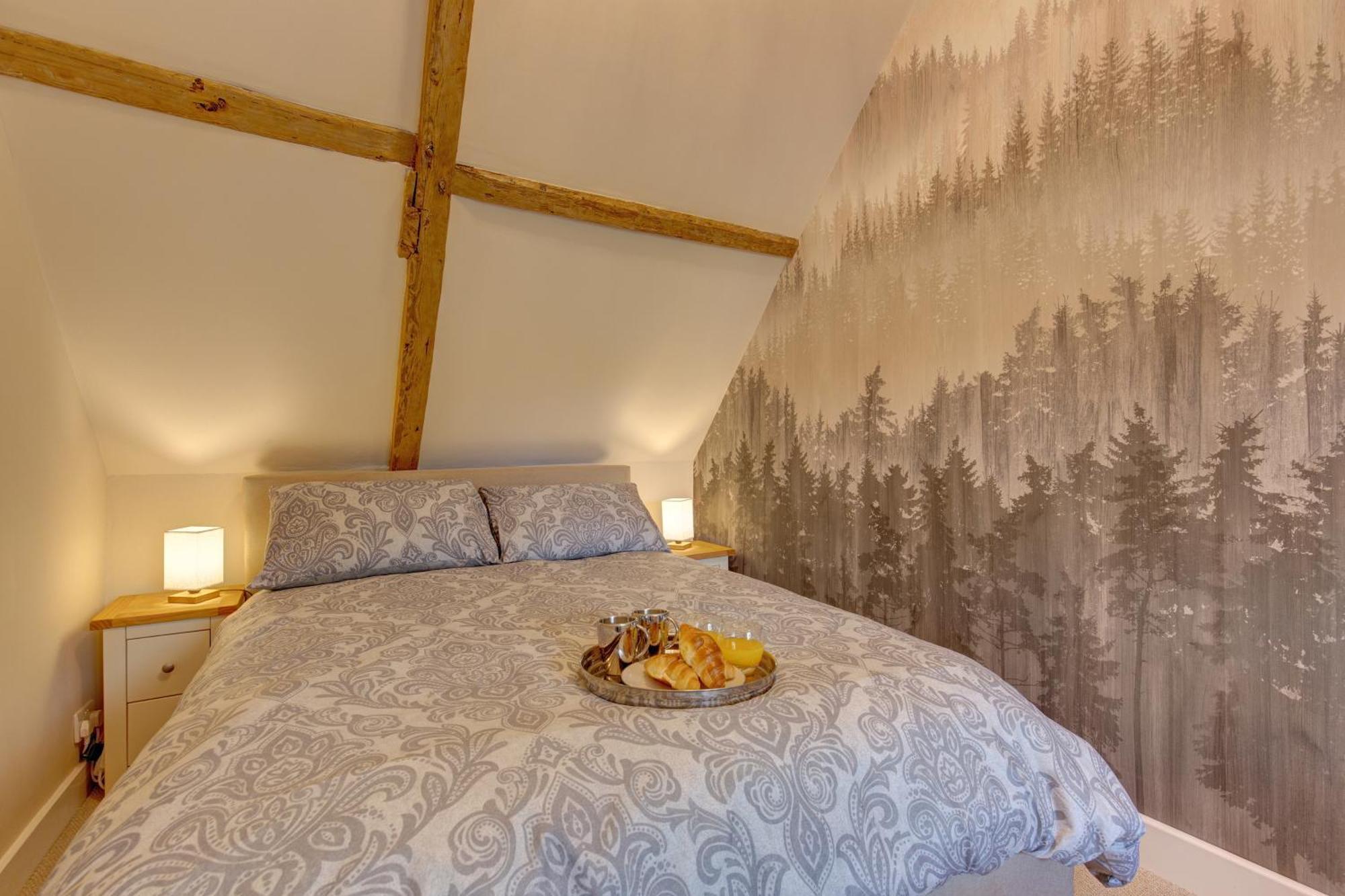 Fayette Sleeps 4, 2 Bedrooms, Cute Garden Holiday home North Creake