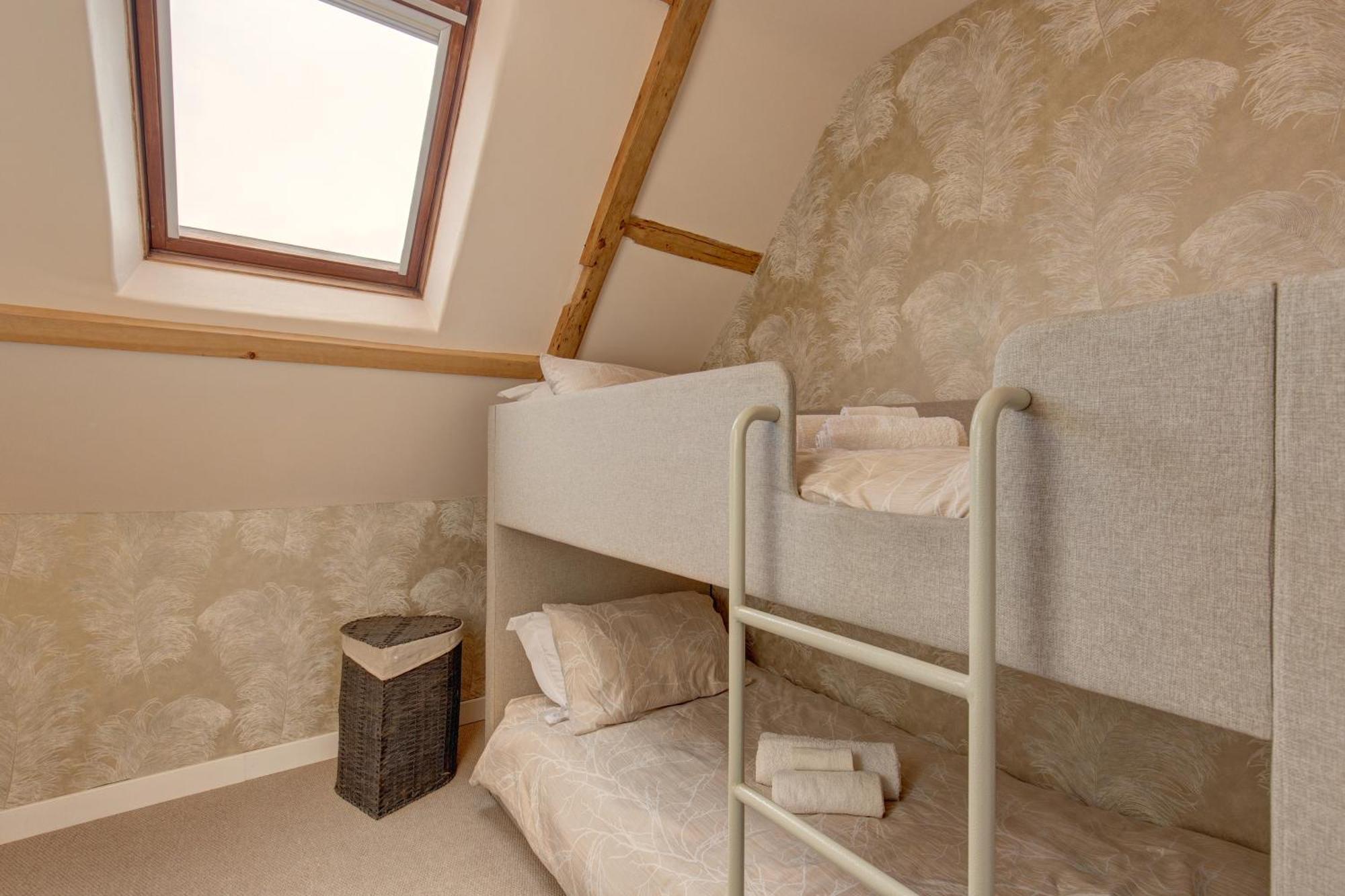 Fayette Sleeps 4, 2 Bedrooms, Cute Garden * North Creake